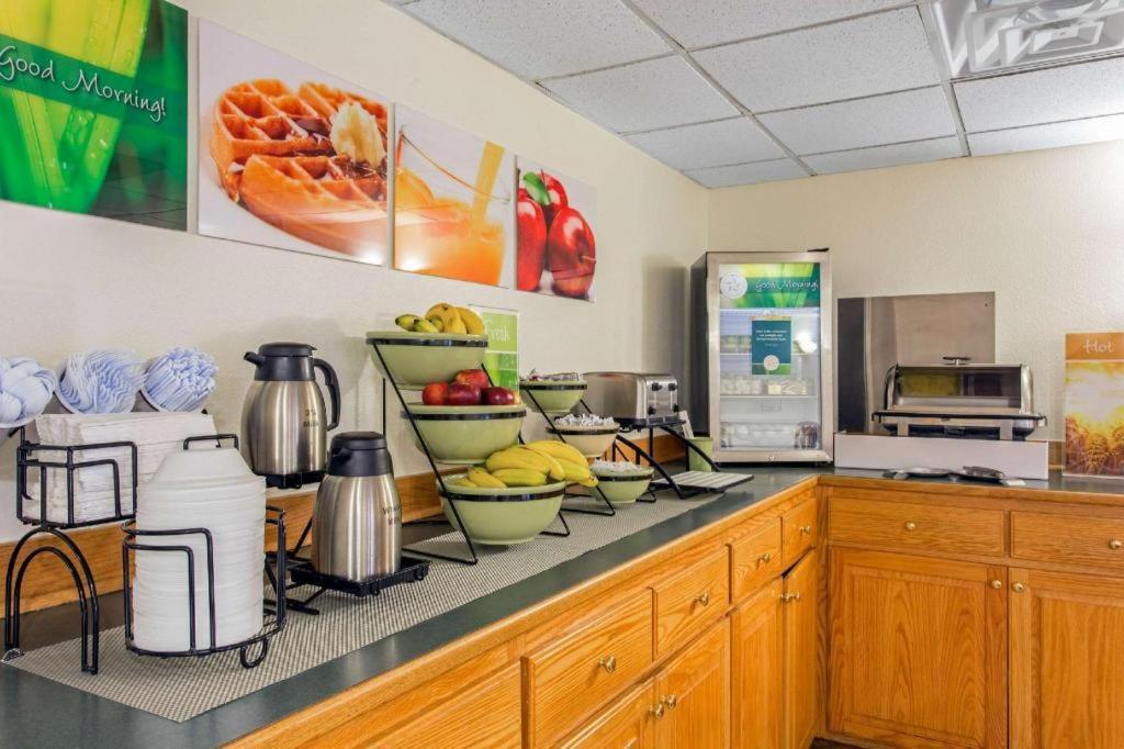 Quality Inn Surfside Beach Bagian luar foto
