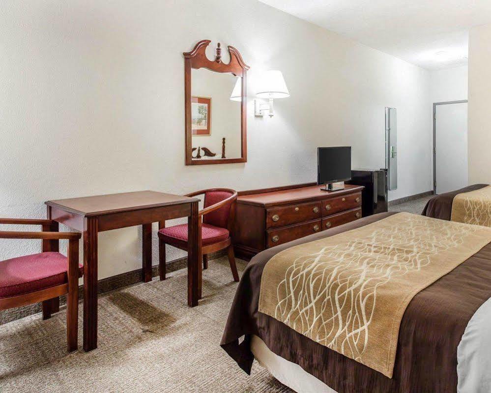 Quality Inn Surfside Beach Bagian luar foto